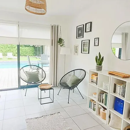 Prázdninový dům Jolie Avec Piscine Chauffee Proche Du