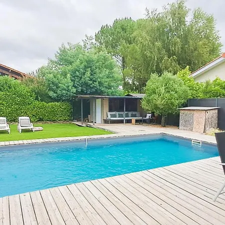 Prázdninový dům Jolie Avec Piscine Chauffee Proche Du
